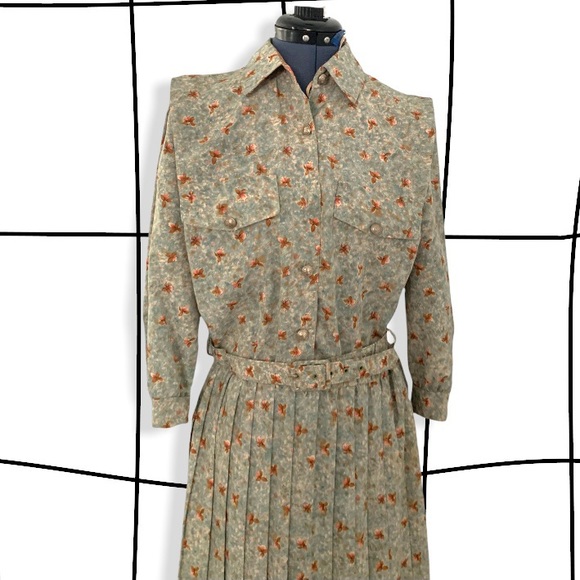 Vintage 70s Lara dress - Picture 2 of 7